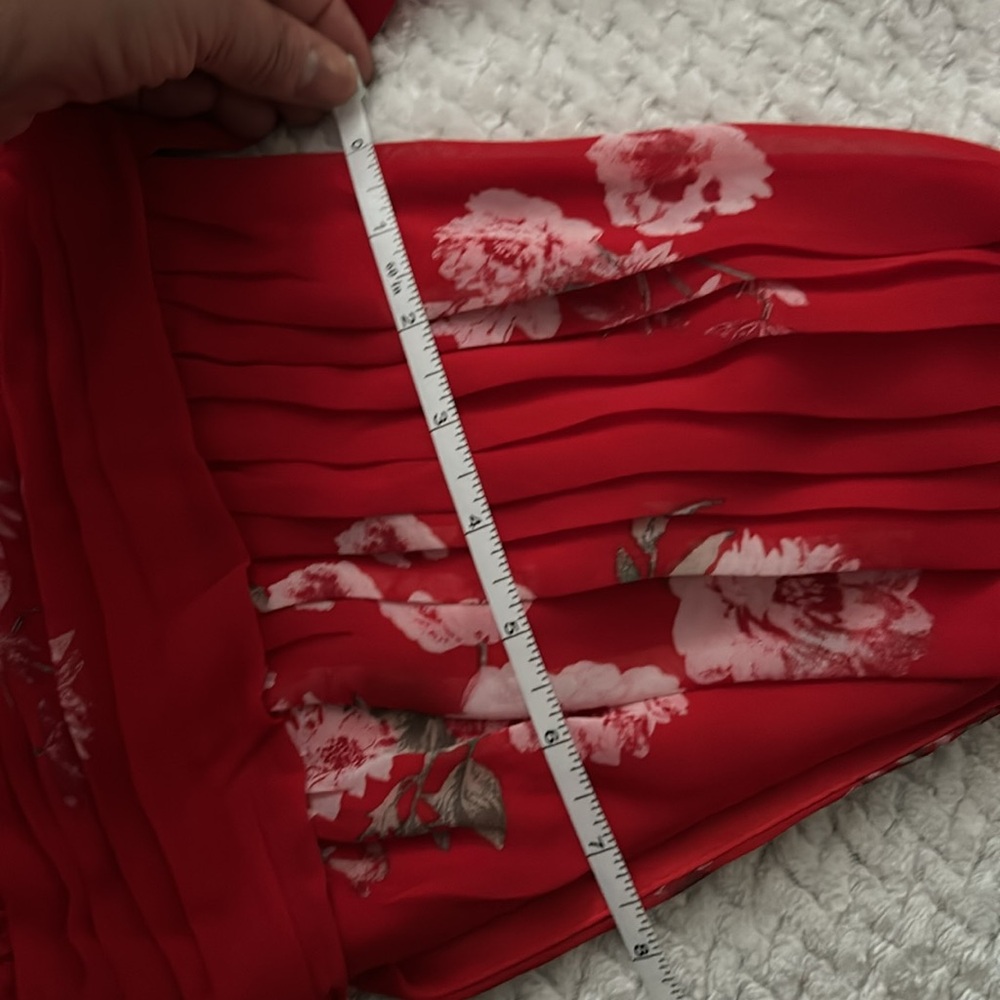 Size XL Lulus red floral dress, summer dress, wedding dress, any occasion dress! - Picture 7 of 12